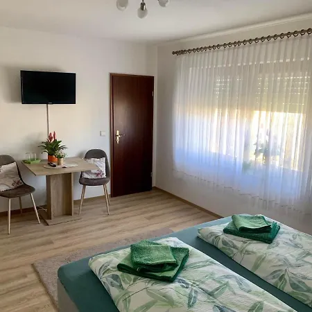 Haus Am Burghain Πανσιόν